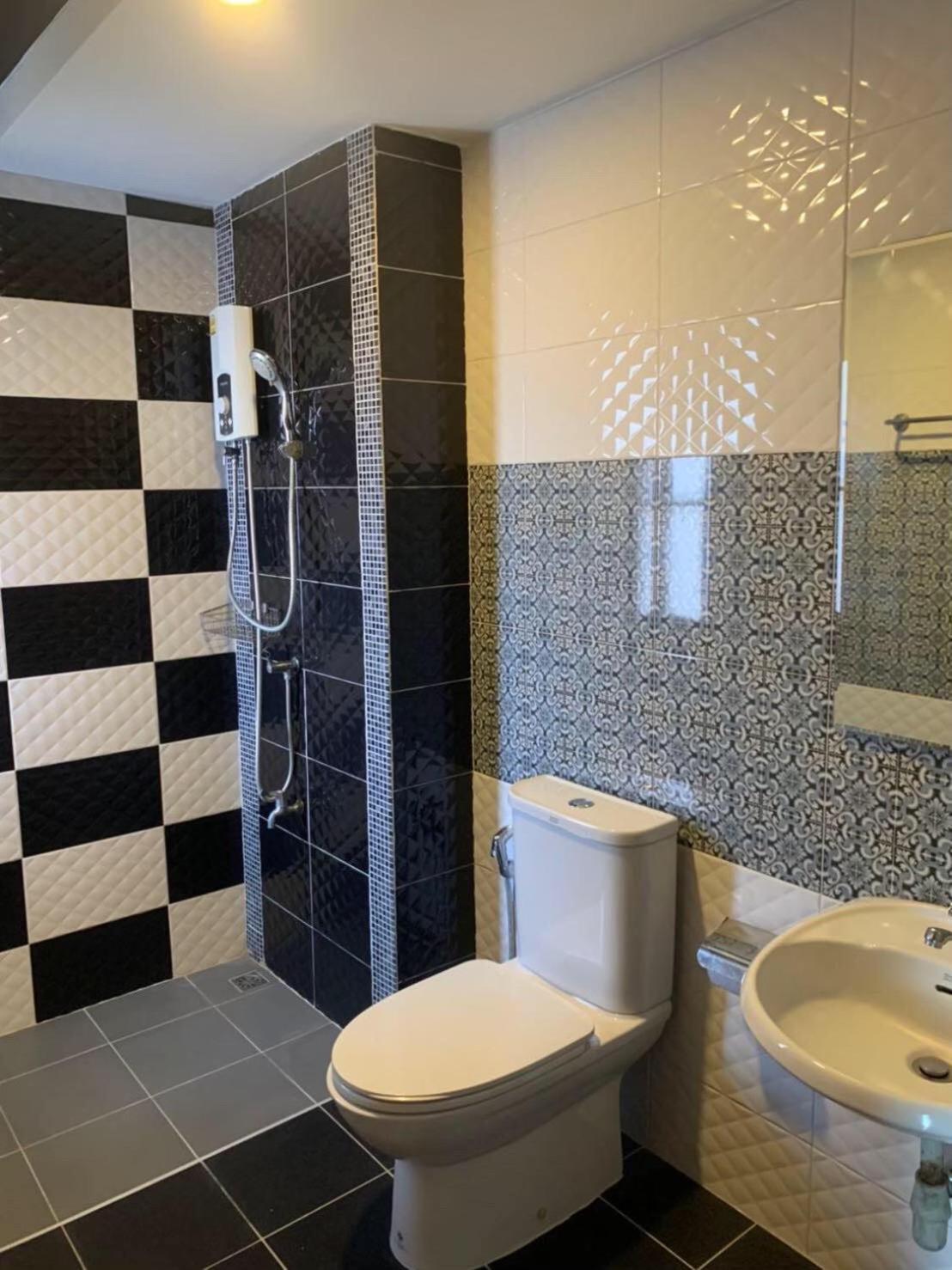 Dm Inn Khon Kaen Exteriör bild